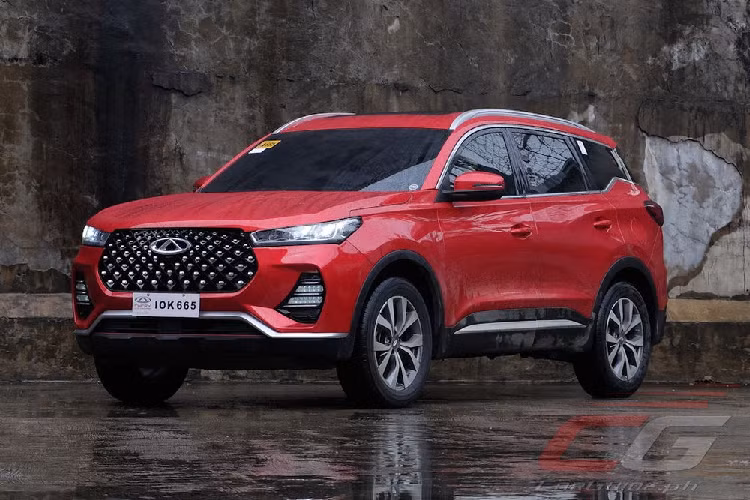 Hãng xe Chery của Trung Quốc hiện đang phân phối 4 mẫu crossover tại thị trường Philippines. Tuy nhiên, thương hiệu này vẫn chưa dừng lại mà tiếp tục tung ra mẫu xe mới mang tên Tiggo 7 Pro. Do ảnh hưởng của đại dịch Covid-19 nên hãng Chery đã ra mắt Tiggo 7 Pro tại thị trường Philippines qua một sự kiện trực tuyến. Tại thị trường này, Chevry Tiggo 7 Pro sẽ được định vị giữa 2 mẫu crossover cùng thương hiệu khác là Tiggo 7 và Tiggo 8.