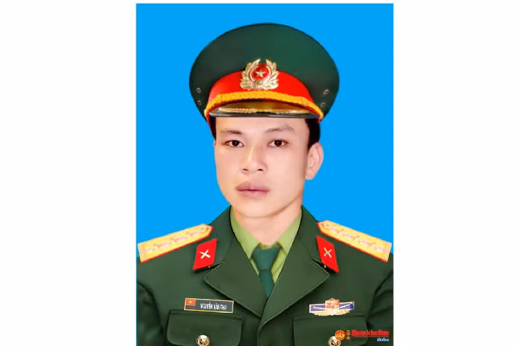 Thượng úy quân nhân chuyên nghiệp, liệt sĩ Nguyễn Văn Thu (SN 1984), Lái xe ô tô, Phòng Tham mưu - Kế hoạch. Quê quán: Tăng Thành, Yên Thành, Nghệ An. Huân chương Bảo vệ Tổ quốc hạng Ba; Huy chương Chiến sỹ vẻ vang hạng Nhất, Nhì, Ba. Lễ an táng tổ chức vào ngày 23/10 tại Nghĩa trang xã Tăng Thành, huyện Yên Thành, tỉnh Nghệ An.