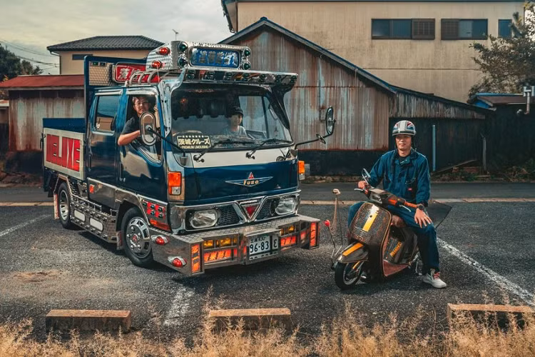 Sau 40 năm phát triển và lan tỏa, văn hóa độ xe tay ga độc đáo này đang vươn ra ngoài biên giới Nhật Bản. Nhờ có bản chất dễ lên ảnh Instagram của xe scooter, gentsuki giờ đây mọc lên ở khắp nơi – từ California, Mỹ cho tới Northamptonshire, Anh. Dưới đây là một ý kiến chia sẻ của những người chơi xe tay ga “gentsuki” lâu năm tại Nhật Bản.