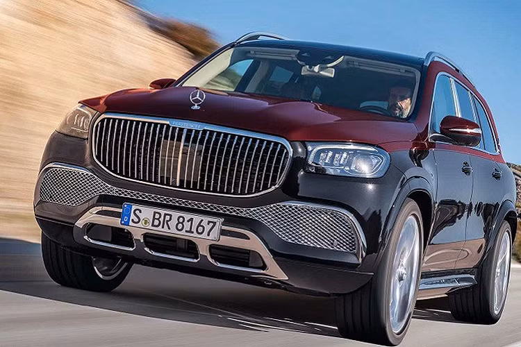 Trong phần khúc “siêu” SUV tại Việt Nam, khi các mẫu xe như Rolls-Royce Cullinan, Bentley Bentayga hay Range Rover LWB Svautobiography... đã dần trở nên quen thuộc với các đại gia Việt, có thể sẽ có người muốn tìm kiếm một điều mới mẻ, và đó chính là chiếc Mercedes-Maybach GLS 600 mới. 