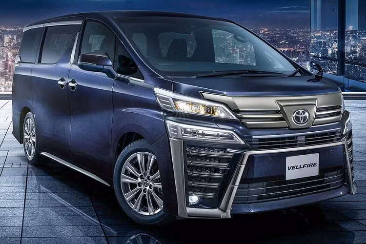 Cả 2 mẫu xe 7 chỗ Alphard và Vellfire phiên bản đặc biệt đều có tùy chọn trang bị động cơ xăng và động cơ hybrid. Động cơ xăng 2AR-FE 2.5L được kết hợp với hộp số biến thiên liên tục, hệ dẫn động 2WD hoặc AWD. Trong khi tùy chọn động cơ hybrid 2AR-FXE xăng-điện 2.5L có hệ dẫn động bốn bánh điện E-Four.