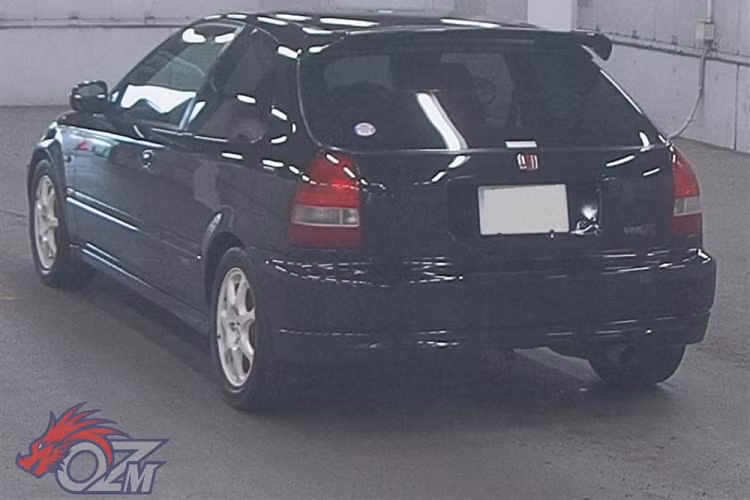 Để so sánh, giá khởi điểm của một chiếc Honda Civic Type R 2020 tại Mỹ chỉ là khoảng 37.000 USD (tương đương 857 triệu đồng), kém xa số tiền tương đương 1,65 tỷ đồng ở trên.