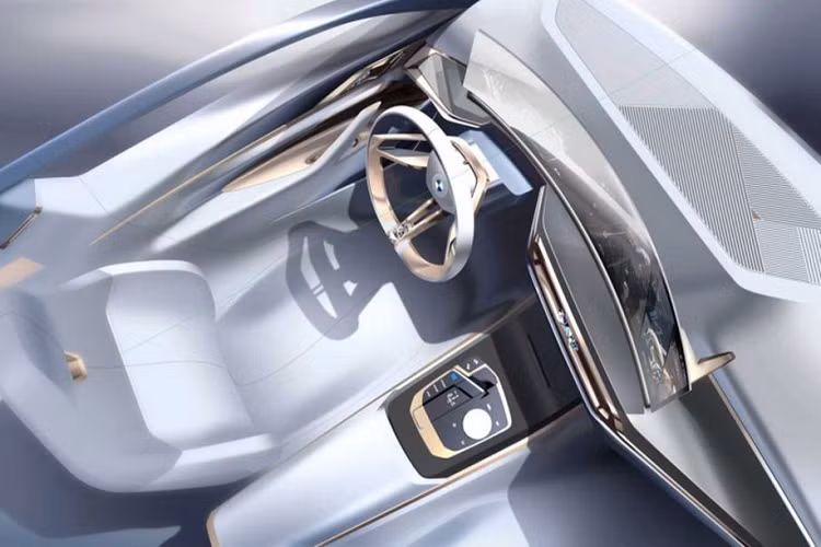 Mặc dù được gắn nhãn như một chiếc “concept” (mẫu ý tưởng), ngoại hình tổng quan của BMW i4 hoàn toàn mới là khá dễ đoán, đặc biệt là sau những bức hình chụp trộm trong thời gian gần đây. Ngoài ra, hiệu năng vận hành được đồn đoán cho phép chiếc xe tăng tốc từ 0 lên 100 km/h chỉ trong khoảng 4 giây và tốc độ tối đa đạt mức 200 km/h.