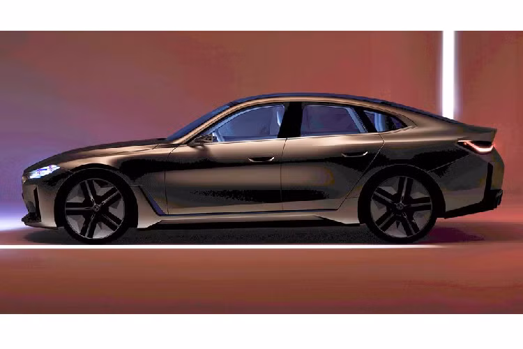 Theo kế hoạch, hãng xe sang BMW sẽ ra mắt phiên bản hoàn thiện của i4 vào năm tới, trước khi đi vào sản xuất cùng với dòng 3-Series tại Munich.