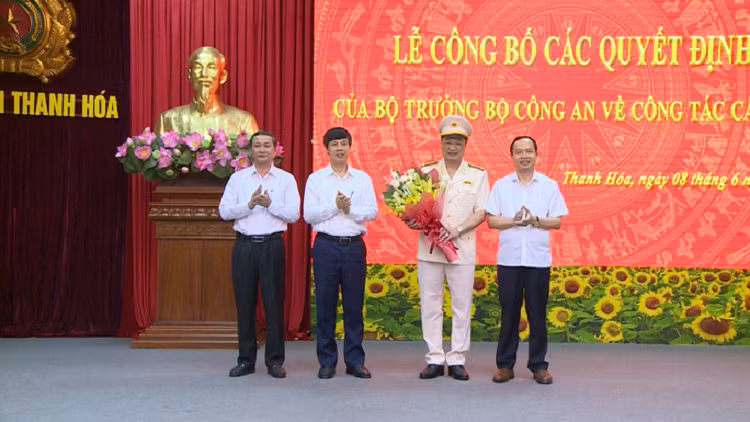 Pho Cuc truong A05 dam nhan vi tri Giam doc Cong an Thanh Hoa-Hinh-2