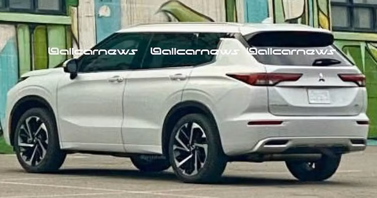 Ro ri anh thuc te cua Mitsubishi Outlander 2021 the he moi-Hinh-3