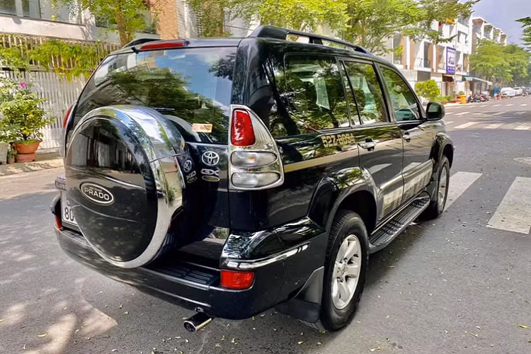 Bạn có sẵn sàng bỏ qua lựa chọn “đập hộp” một chiếc SUV mới như Toyota Rush có giá khoảng 630 triệu đồng, vừa túi tiền, tiết kiệm xăng, hình thức đẹp, để chọn một chiếc Toyota Land Cruiser Prado 15 năm tuổi không?
