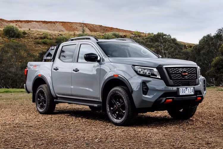 Nissan Navara tai Viet Nam bat ngo giam toi 36 trieu dong-Hinh-3