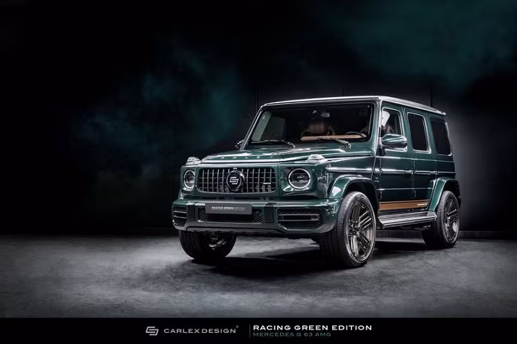Đúng như tên gọi, mẫu SUV hạng sang Mercedes-Benz G-Class Racing Green Edition sở hữu thân xe sơn màu xanh ngọc lục bảo đậm lấy cảm hứng từ màu xanh lục British Racing Green và được hoàn thiện thủ công tỉ mỉ.