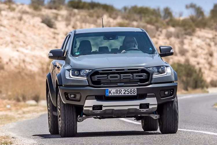 Nhưng một lần nữa, lượng nhu cầu cho một phiên bản Siêu nạp của Ranger Raptor hiện vẫn còn là dấu hỏi cần được kiểm nghiệm bởi thực tế. Và tất nhiên, thị trường đủ “nóng”, Ford sẽ sẵn sàng tạo ra một chiếc V8 Ranger Raptor.