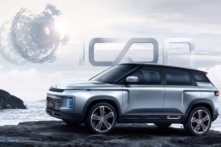 Cụ thể, mỗi chiếc xe Geely đời mới sau khi hoàn tất thủ tục mua bán sẽ được giao tới tận nhà khách hàng trong khi chìa khóa được vận chuyển bởi các thiết bị bay không người lái (drone).