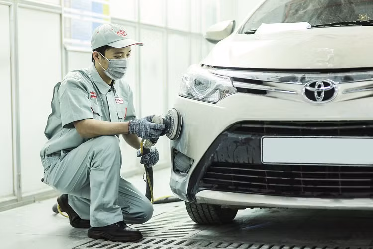 Toyota Viet Nam chung tay ung ho mien Trung khac phuc lu lut