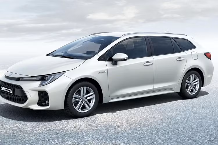 Vào hồi tháng 7 năm nay, hãng Suzuki đã tung ra mẫu xe mới mang tên Across tại thị trường châu Âu. Trên thực tế, Suzuki Across 2021 mới chính là phiên bản đổi tên và thay đổi một chút trong thiết kế của Toyota RAV4. Đây là một phần trong thỏa thuận hợp tác giữa hai thương hiệu Toyota và Suzuki.