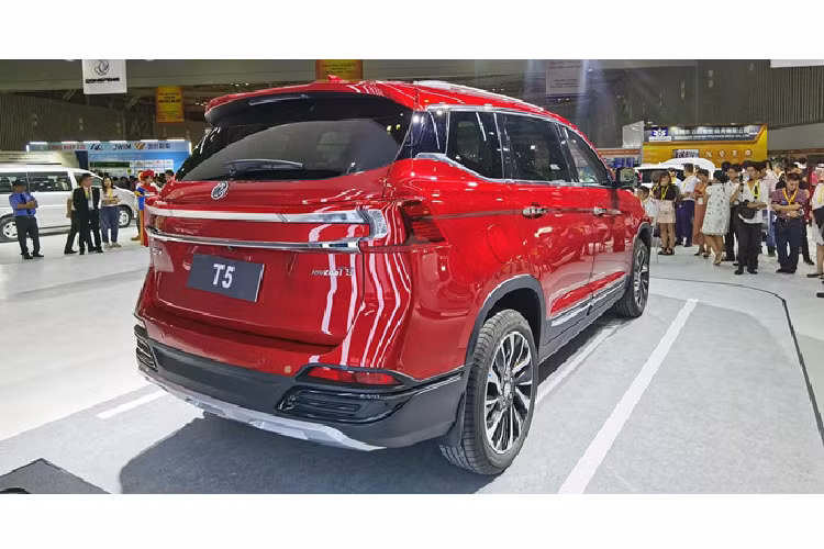 Hẳn nhiều người dùng ôtô vẫn chưa quên, vào giai đoạn 2009-2015 các hãng xe ôtô Trung Quốc “làm mưa làm gió” trên thị trường Việt. Sau khi Hiệp định thương mại ASEAN - Trung Quốc giai đoạn 2015-2018 có hiệu lực, lượng nhập khẩu xe ôtô Trung Quốc tăng vọt lên gấp hai lần so với trước đó.