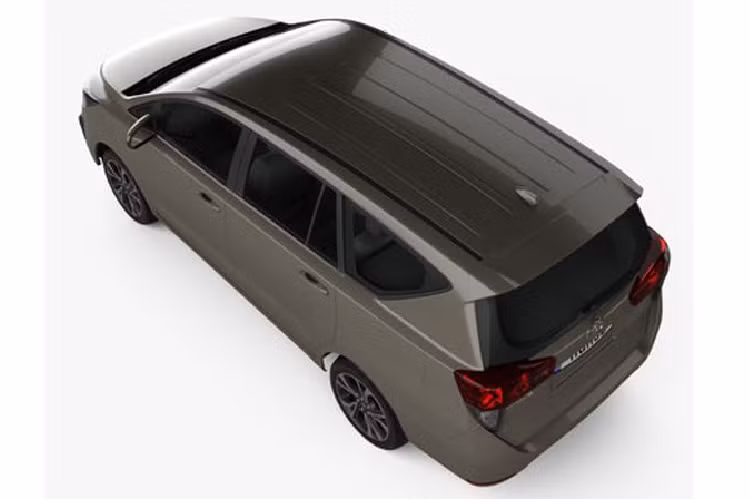 Theo kế hoạch, Innova Crysta 2021 sẽ ra mắt Ấn Độ vào cuối năm nay hoặc đầu năm sau, trong khi đó, nhiều nguồn tin cho biết Innova 2021 sẽ được giới thiệu tới khách hàng Việt ngay trong tháng 10 này, chưa rõ liệu đây có phải sự thật không. Nếu đúng, Innova mới được mong chờ có thể lấy lại phong độ trước đối thủ mạnh là Mitsubishi Xpander.