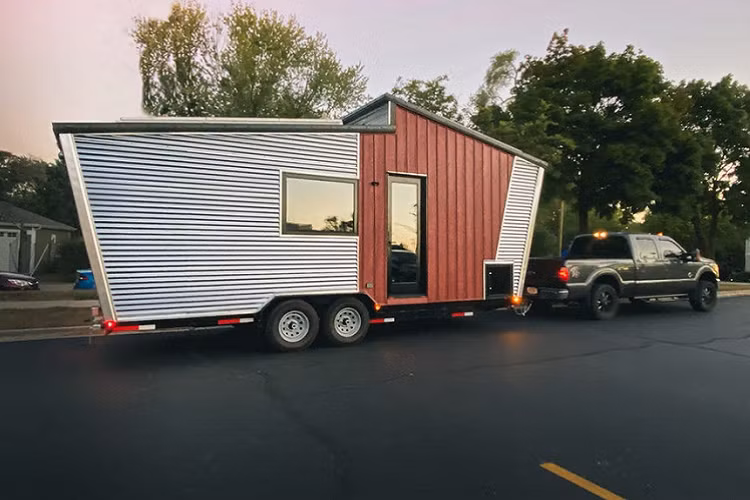  Nhà di động GoSun Dream (mobihome) dạng xe kéo được trang bị đầy đủ tiện nghi, cung cấp năng lượng bởi hệ thống điện Mặt Trời và có giá bán 69.500 USD. Nhà sản xuất GoSun đã tốn 2 năm để nghiên cứu và phát triển sản phẩm này.