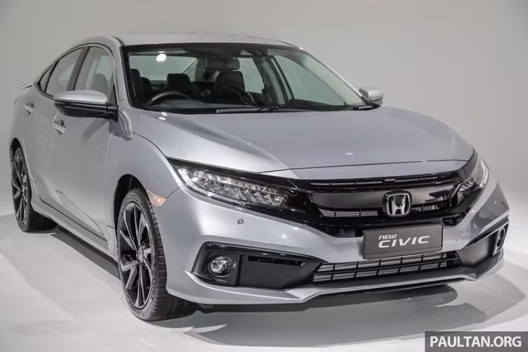 Xe sẽ tới tay người tiêu dùng nước này với 3 phiên bản 1.8 S; 1.5 TC và 1.5 TC-P, giá xe Honda Civic 2020 tương ứng cho từng phiên bản là 27.000 USD (khoảng 648 triệu đồng); 30.700 USD (khoảng 737 triệu đồng) và 33.150 USD (tương đương khoảng 796 triệu đồng).
