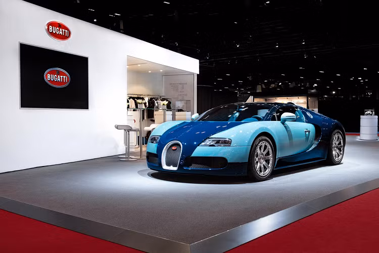 Hãng Bugatti theo đó sẽ cung cấp cho chiếc xe này chương trình Loyalty với việc kéo dài thêm chế độ bảo hành của chúng. Bugatti cũng là hãng xe duy nhất trên thế giới cung cấp chế độ bảo hành cho những chiếc xe trên 12 năm tuổi.