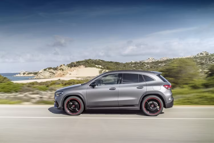 Thế hệ mới của Mercedes-Benz GLA ra mắt cuối năm 2019. Được định hình trong phân khúc NGCC - New Generation Compact Car, GLA hướng đến nhóm khách hàng trẻ tuổi, vừa tiếp cận với thương hiệu ngôi sao ba cánh.