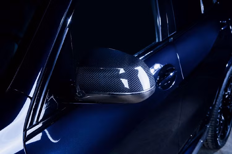 Nói rõ một chút về Larte Design, đây là bộ phận độ xe tương tự như Mansory, Brabus, Alpina hay Carlex Design.