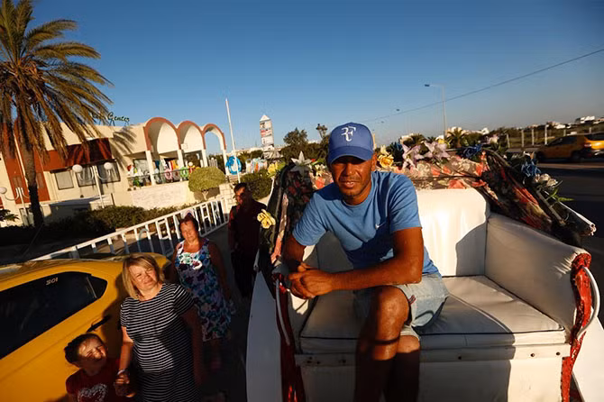 Kể từ sau các vụ tấn công ở Bardo và Sousse, giới chức Tunisia đã tăng cường an ninh tại các điểm du lịch lớn cũng như các khách sạn liền kề.