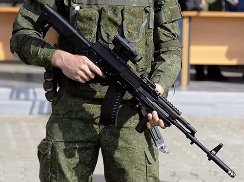 Tập đoàn Kalashnikovs cũng đã bắt kịp thời cuộc khi cho ra nhiều loại súng sử dụng cỡ đạn chuẩn NATO 5,56mm phù hợp với nhiều thị trường súng dân dụng ở châu Âu và đặc biệt là ở Mỹ-nơi mà vũ khí Nga rất được ưa chuộng. Nguồn ảnh: Pinterest.
