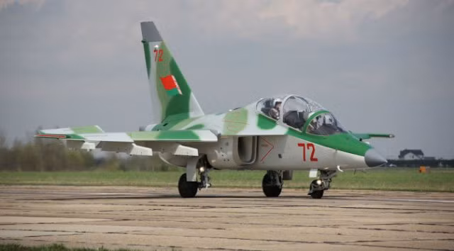 Ngoài ra, phía Belarus còn sở hữu cả các máy bay huấn luyện Yak-130 mới nhất do Nga chế tạo, cùng với đó là Aero L-39 và Mil Mi-2. Nguồn ảnh: Airr.