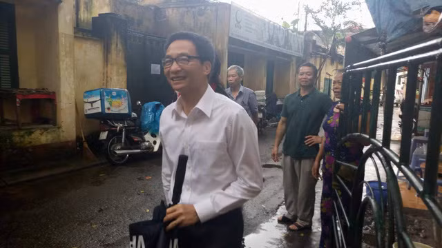 Pho thu tuong Vu Duc Dam bat ngo thi sat Hang phim truyen Viet Nam-Hinh-2