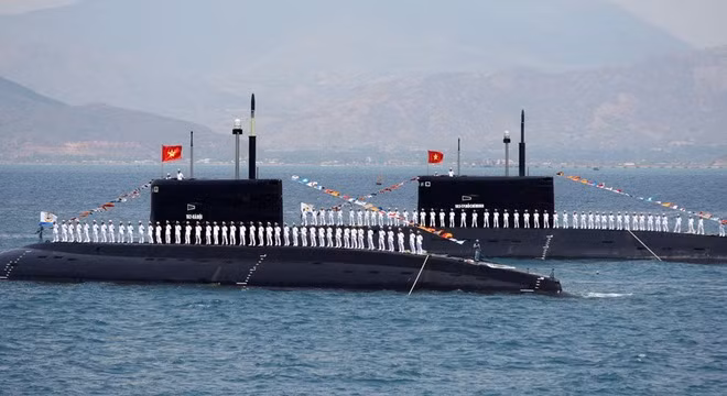Hiện tại, trong biên chế của lực lượng Hải quân Việt Nam đang có tổng cộng 6 chiếc tàu ngầm Kilo loại cải tiến thuộc Đề án 636, các tàu ngầm Kilo nguyên bản thuộc Đề án 877. Nguồn ảnh: News.