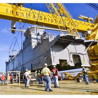 Ngoài F-35B, USS Tripoli còn có khả năng mang theo các máy bay chiến đấu AV-8B, máy bay MV-22B, trực thăng CH-53K, UH-1Y, AH-1Z và MH-60S. Nguồn ảnh: Naval.