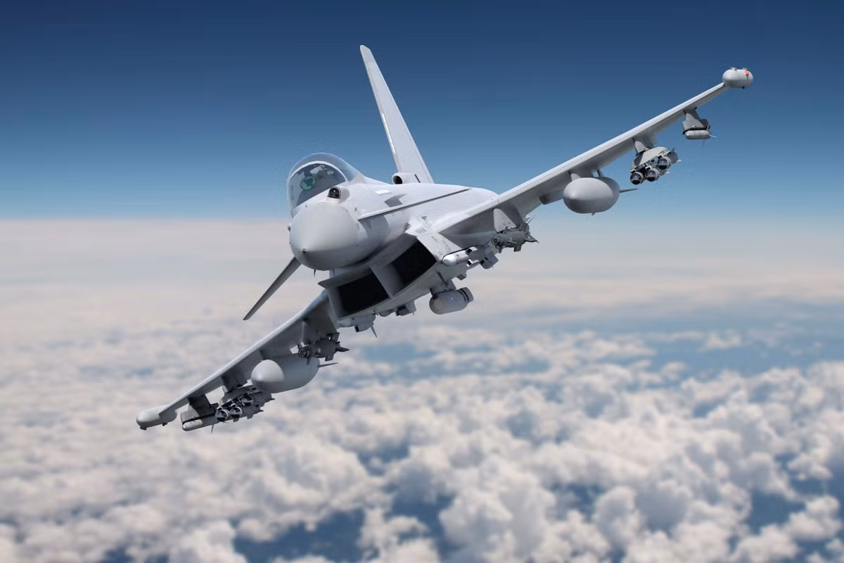 Dòng tiêm kích Eurofighter Typhoon là sản phẩm liên doanh được hợp tác sản xuất giữa nhiều nước châu Âu thuộc khối NATO từ năm 1994. Kể từ đó tới nay, tổng cộng đã có 510 chiếc chiến đấu cơ loại này được sản xuất. Nguồn ảnh: Euro.