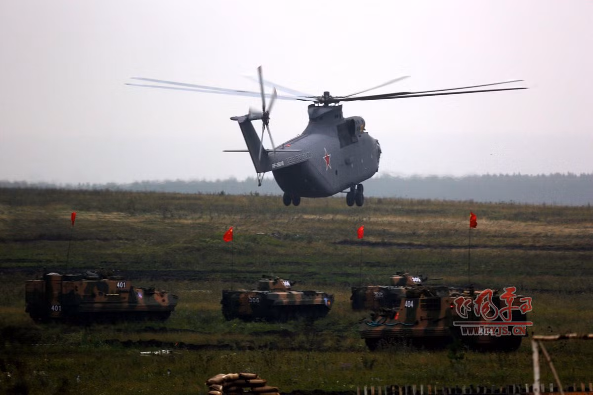 Việc Trung Quốc tăng cường mua thêm Mi-26TS khiến giới phân tích quân sự nhận định rằng, Quân đội Trung Quốc đang muốn cải thiện năng lực vận tải đường không của mình và sử dụng Mi-26TS là phương án khả thi nhất. Ngoài ra cũng để ngỏ khả năng Trung Quốc sẽ sở hữu công nghệ chế tạo Mi-26 trong tương lai gần. Nguồn ảnh: Global Military.