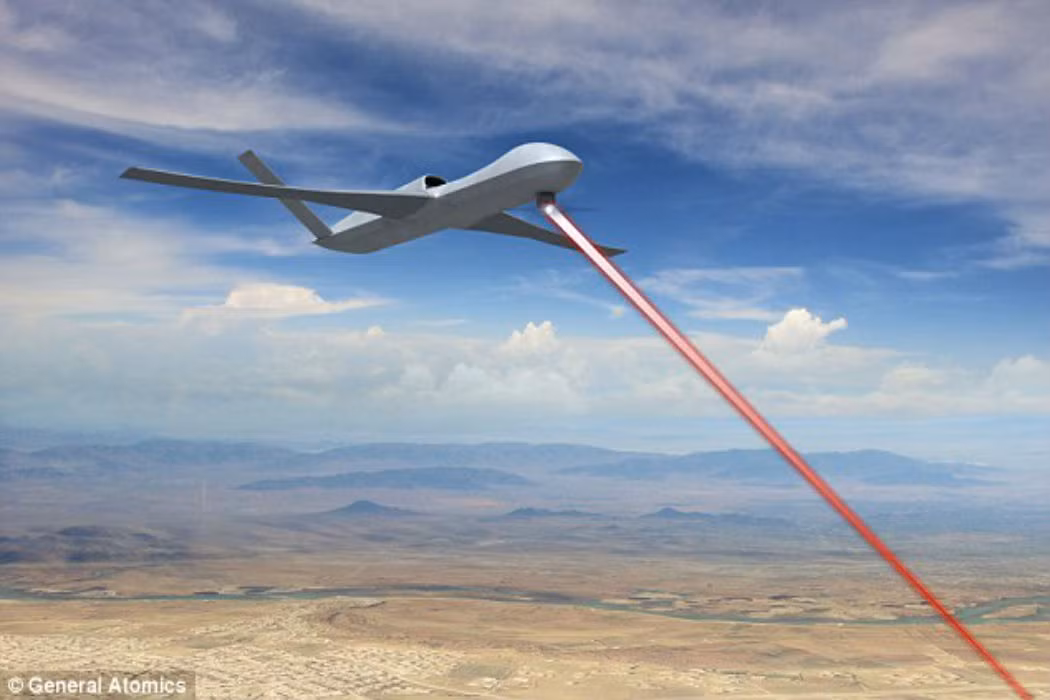 Trong tương lai, rất có thể các hệ thống vũ khí laser của Mỹ sẽ còn được làm nhỏ hơn nữa, có thể hoạt động được từ trên các máy bay không người lái cỡ lớn. Nguồn ảnh: Veid.