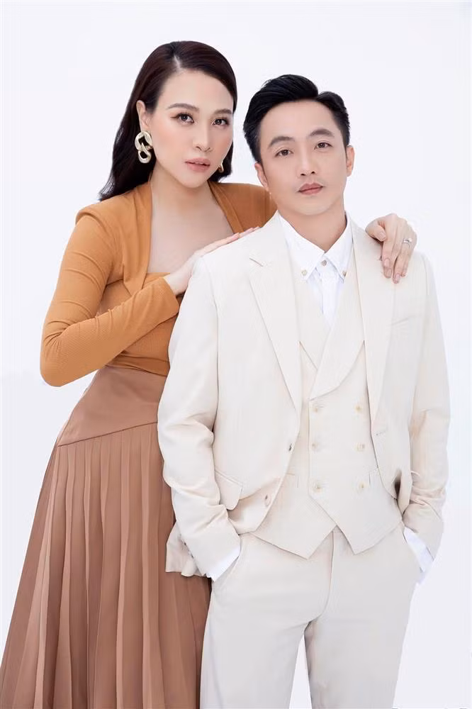Dam Thu Trang cao tay khi bi goi qua khu chong va Ho Ngoc Ha