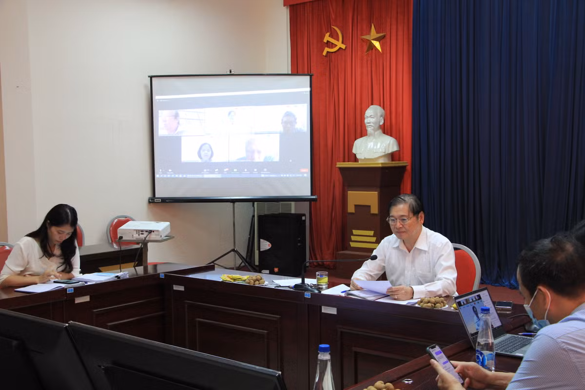 Hoat dong tu van, phan bien va giam dinh xa hoi cua VUSTA co dac trung co ban gi?