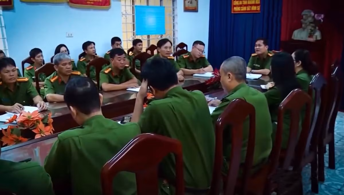 Nạn nhân Nguyễn Hồng Huệ có chồng đang đi lao động tại nước ngoài, nạn nhân sống với cha mẹ già cùng hai con nhỏ tại tổ dân phố Lộc Hải, phường Cam Lộc, TP. Cam Ranh. Nạn nhân là người hiền lành, ít khi đi xa, không có thù oán hay xích mích với ai bao giờ.