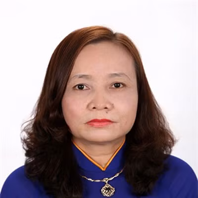 Bà Mẫn sinh ngày: 12/11/1970; Quê quán: xã Vạn Xuân, huyện Thường Xuân, tỉnh Thanh Hóa; Dân tộc: Thái; Trình độ chuyên môn: Cử nhân Sư phạm Ngữ văn.