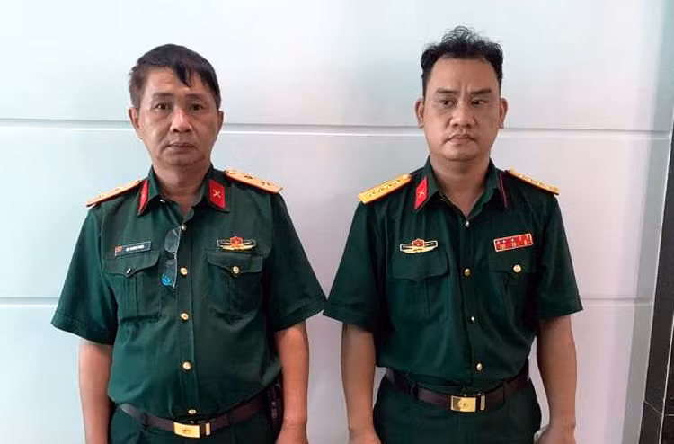 Giam doc Cty Dong Xoai gia tuong quan doi doi dien an nao?
