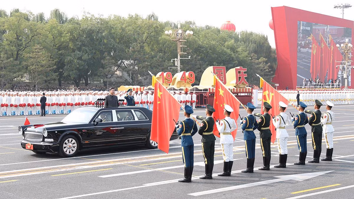 Theo ông Kashin , cuộc diễu duyệt binh, mà trong đó các hệ thống vũ khí chiến lược đóng vai trò trung tâm, cũng cho thấy rằng, Bắc Kinh quyết tâm bảo vệ sự ổn định trên thế giới trong tình hình quốc tế phức tạp hiện nay.