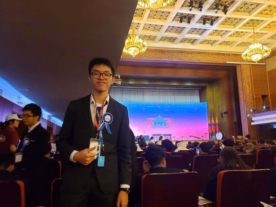 Gương mặt trẻ tiêu biểu Thân Thế Công: Chuyện xúc động sau tấm HCV - Hình 2 Guong mat tre tieu bieu Than The Cong: Chuyen xuc dong sau tam HCV-Hinh-2