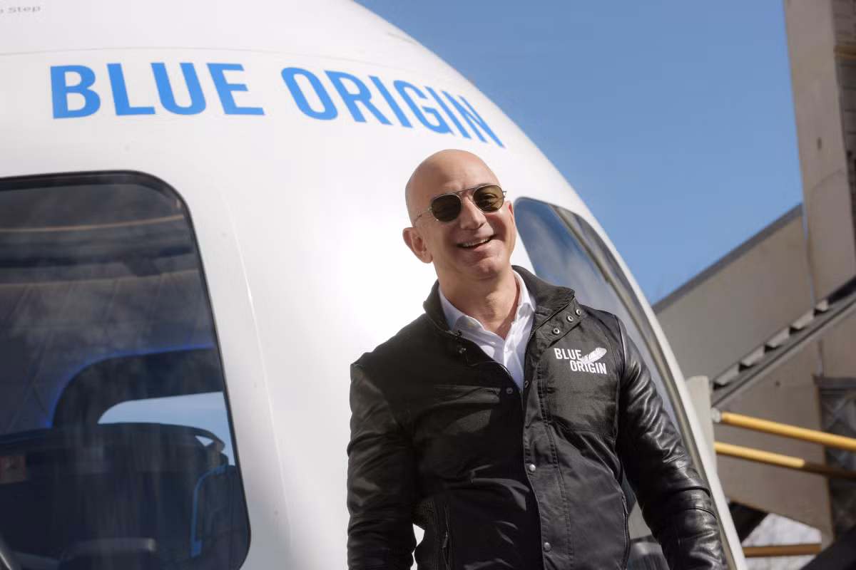 Vì vậy, tỷ phú Bezos tin rằng, trong tương lai, cuộc sống của con người trong vũ trụ rộng lớn sẽ là điều khá phổ biến.