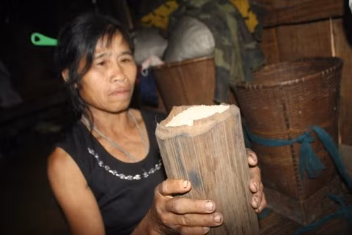 Tre được dân làng dùng để cất giữ lương thực, chống được mối mọt rất tốt. 