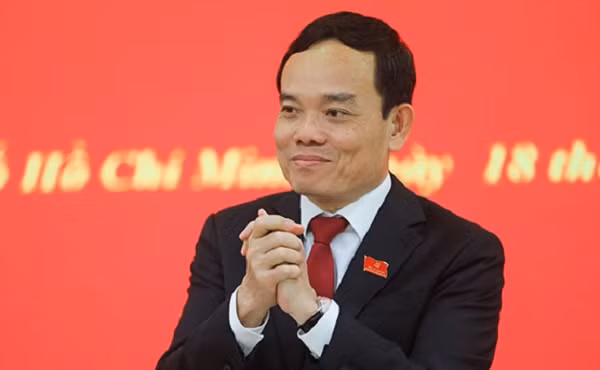 Tại Đại hội Đại biểu toàn quốc lần thứ XIII của Đảng tháng 1/2021, ông Quang được bầu là Ủy viên Trung ương Đảng 