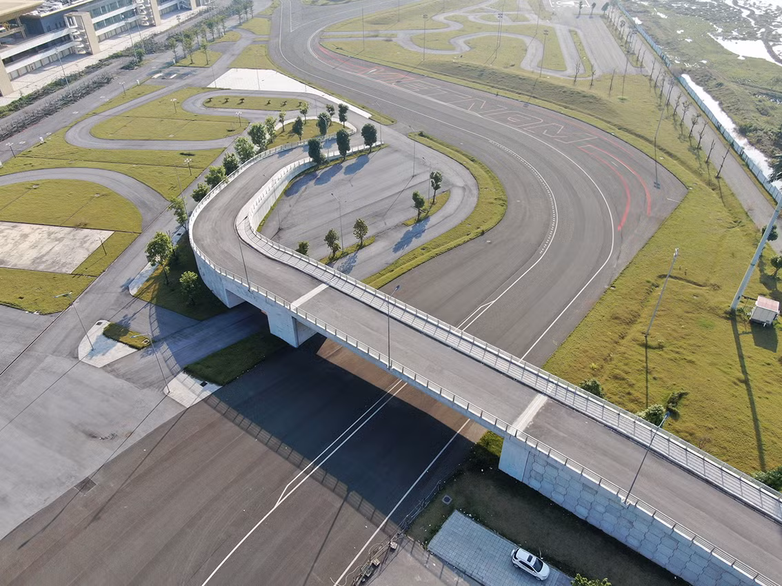 Hiện TP Hà Nội đã giao toàn bộ dự án đường đua F1 cho Cty TNHH Grand Prix (là chủ đầu tư) sử dụng để thực hiện dự án xây dựng phân khu 1 Công viên cây xanh kết hợp với một số công trình phụ trợ phục vụ giải đua xe F1.