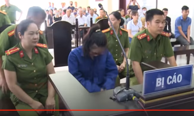 Ngày 17/7/2020, TAND tỉnh Thái Bình đã mở phiên tòa xét xử vụ đầu độc bằng trà sữa. Tại tòa, Trang khai nhận ý định ban đầu khi mua xyanua là để tự tử. Nhưng sau đó thấy anh Q. yêu thương chăm sóc vợ nên nảy sinh ghen tuông. 