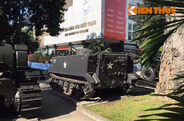 Nó có thể chạy trên nhiều địa hình như đường nhựa, đường ruộng, đất ghồ ghề hoặc lội nước. Khi cần thiết có thể được máy bay thả dù xuống mặt đất.
