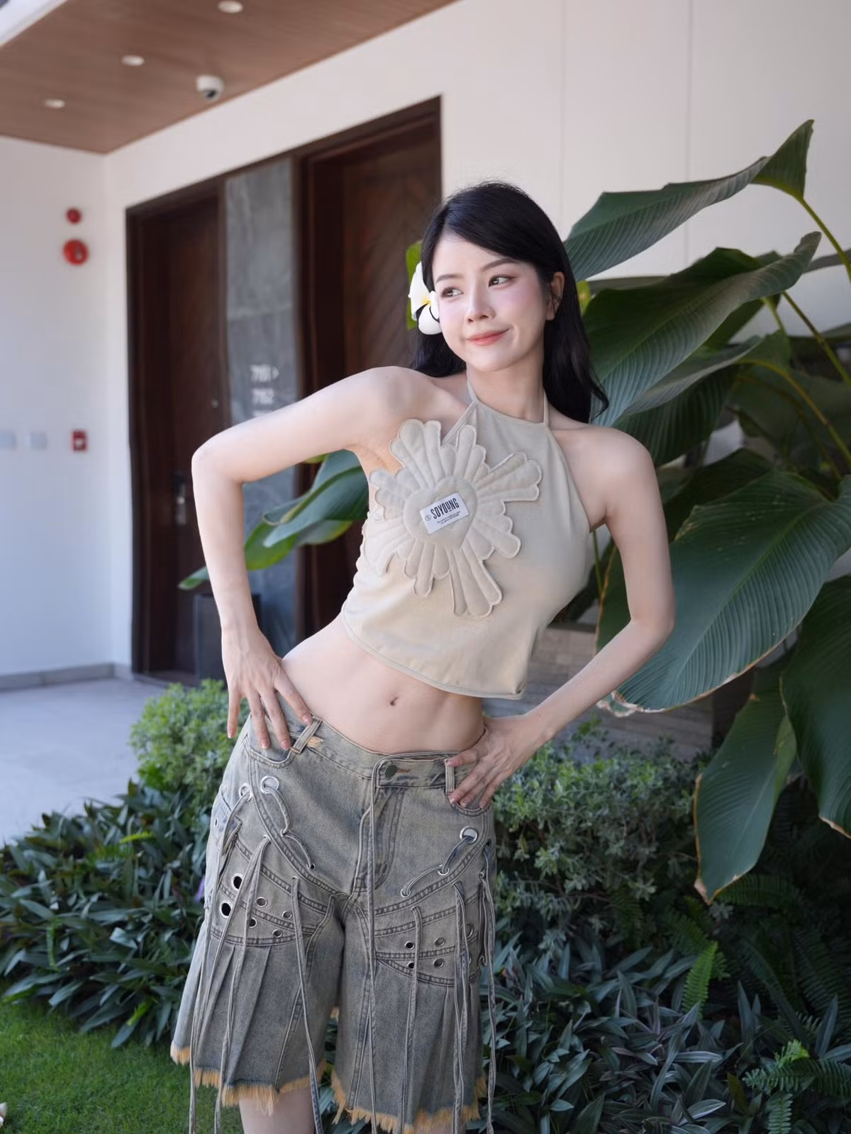 DJ Mie bắt đầu được công chúng biết đến nhiều hơn sau khi tham gia chương trình The Remix – Hòa âm ánh sáng. Với lối chơi nhạc bốc lửa, cảm nhạc tốt cùng khả năng tương tác sân khấu cực đỉnh, Mie nhanh chóng trở thành gương mặt quen thuộc tại các festival âm nhạc lớn, club nổi tiếng và các sự kiện giải trí khắp cả nước.
