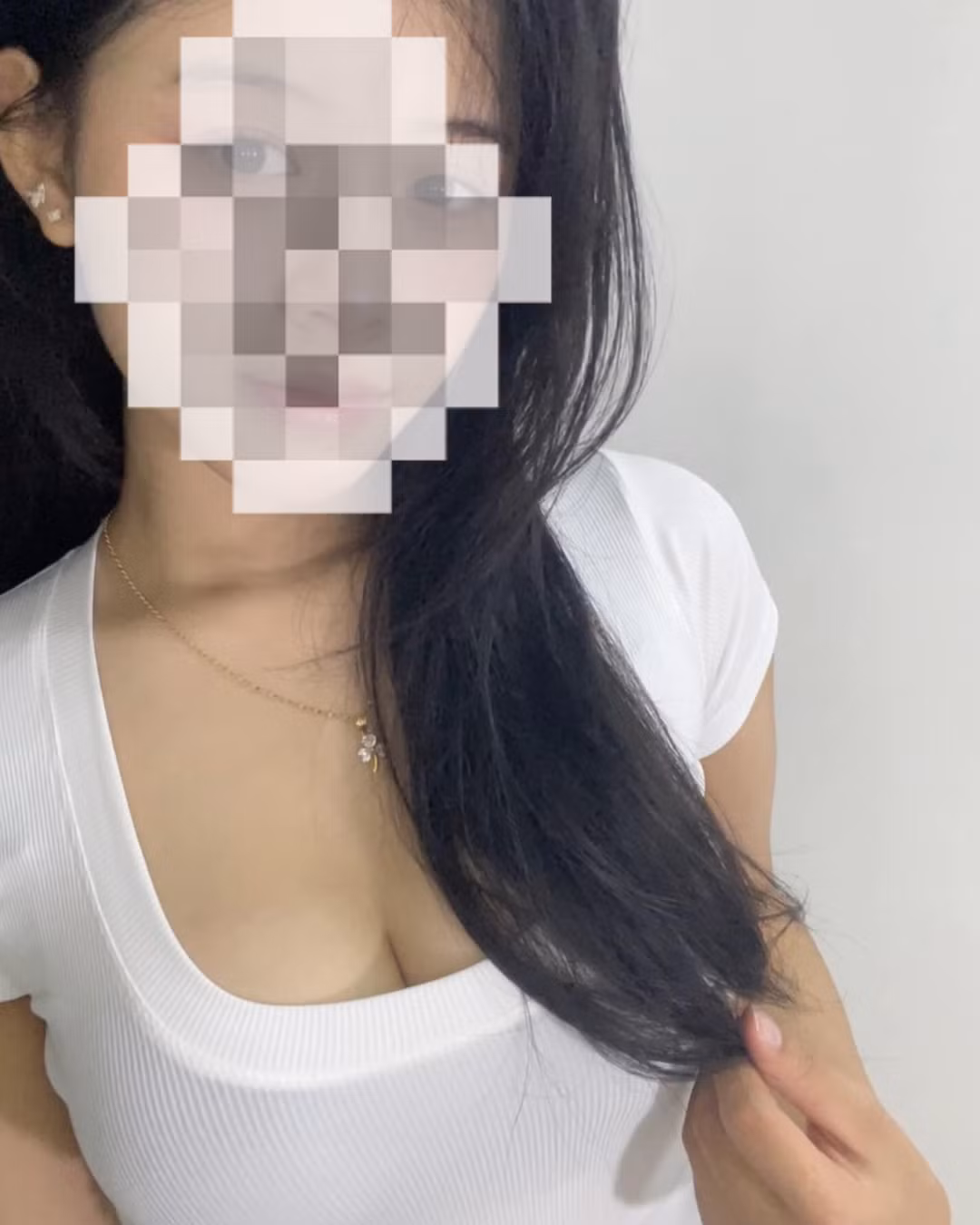 Nữ sinh này sở hữu gương mặt khả ái.
