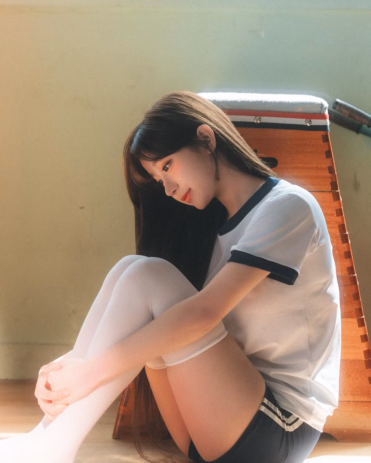 Hiện tại, tài khoản Instagram của Lee Ju Eun vượt mốc 1,2 triệu lượt theo dõi.