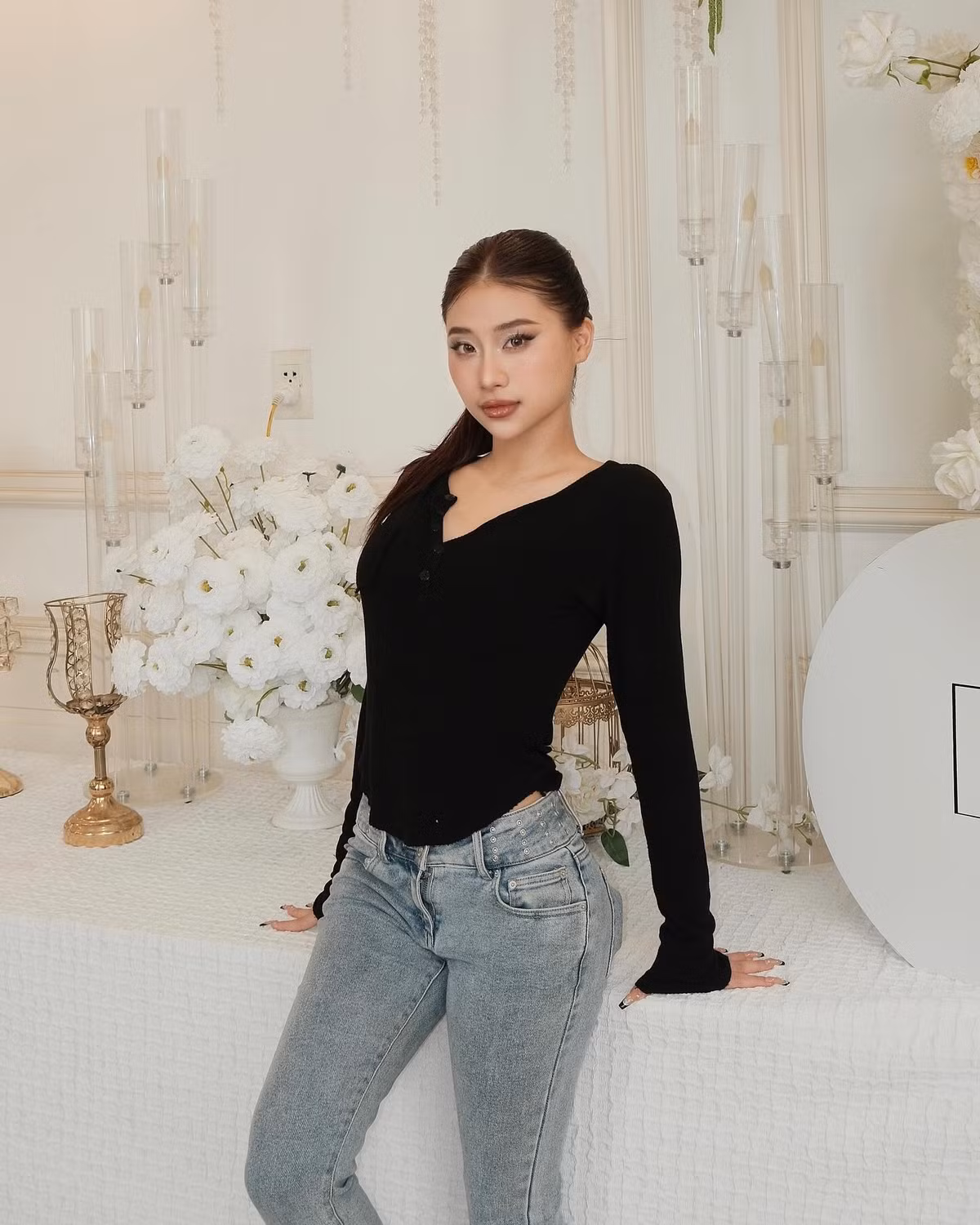 Ngoài phẫu thuật thẩm mỹ, Louis Phạm cũng đầu tư đi làm tóc, chăm chút hơn về ngoại hình.